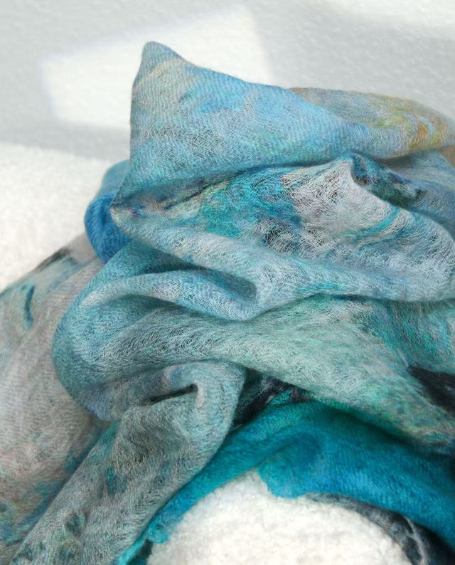 100% Ultra-Fine Cashmere Gradient Scarf Shawl – Lightweight Oversized Wrap for Year